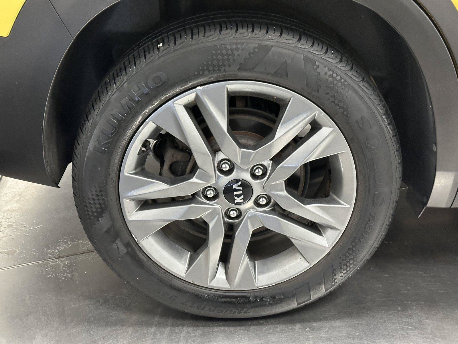 Used 2021 Kia Seltos S AWD/4WD image 16