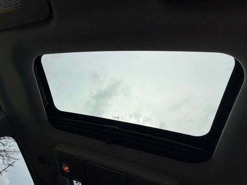 Used 2014 GMC Acadia Denali FWD image 16