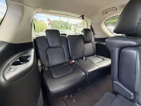 Used 2011 INFINITI QX56 4WD w/ Theater Pkg image 17