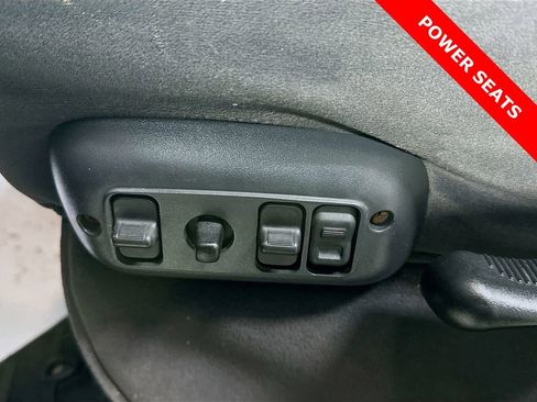 Used 2003 Dodge Ram 3500 Truck SLT image 25