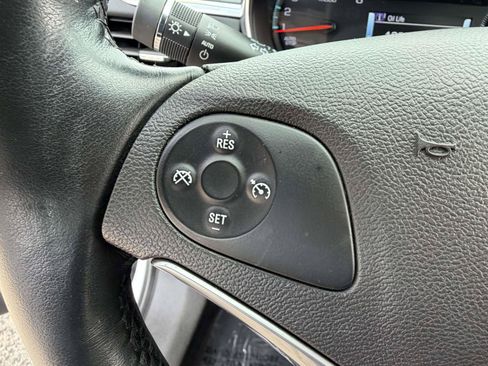 Used 2019 Chevrolet Impala LT FWD image 17