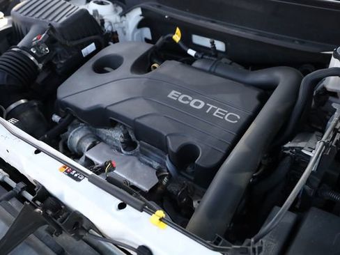 Used 2020 Chevrolet Equinox LT w/ Driver Convenience Package image 11