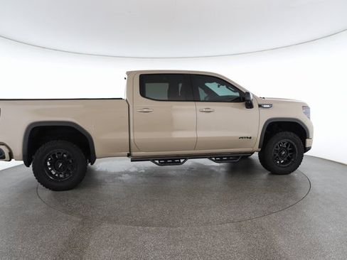 Used 2022 GMC Sierra 1500 AT4 w/ Technology Package image 21