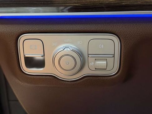Certified 2025 Mercedes-Benz GLS 450 4MATIC image 20