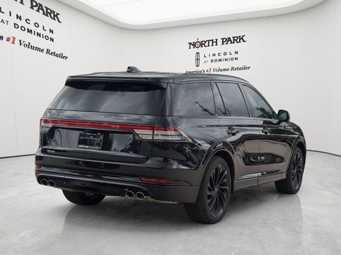 New 2026 Lincoln Aviator Reserve w/ Luxury Package RWD image 3