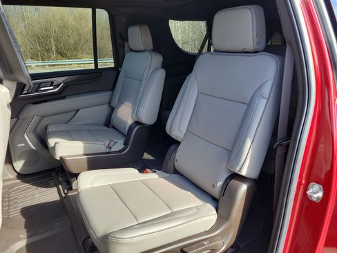 New 2026 GMC Yukon XL Elevation w/ Elevation Premium Package AWD/4WD image 29