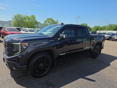 Used 2024 GMC Sierra 1500 Elevation w/ Elevation Premium Package AWD/4WD image 11