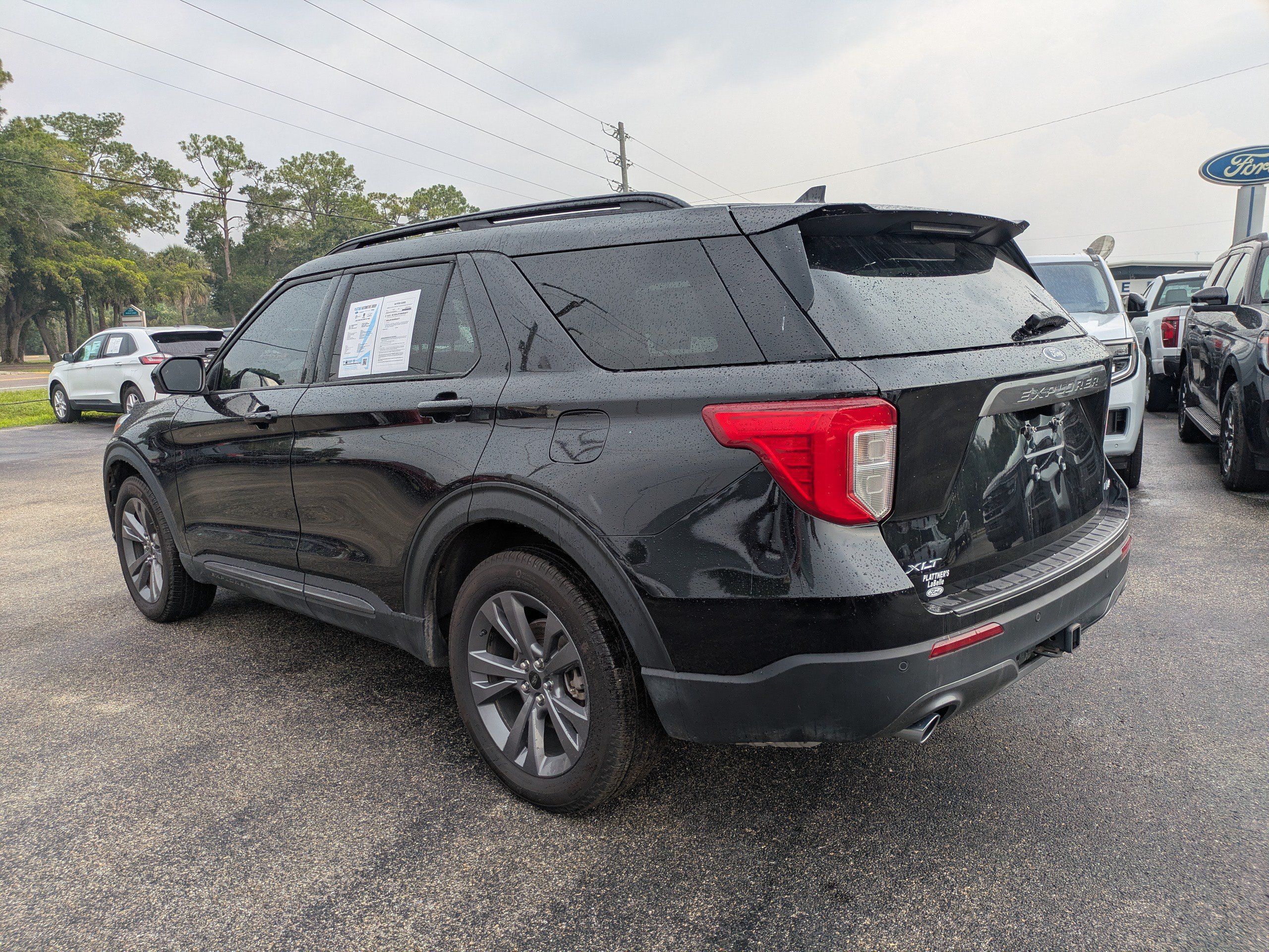 Used 2023 Ford Explorer XLT w/ Equipment Group 202A AWD/4WD image 7