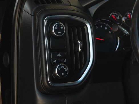 Used 2019 Chevrolet Silverado 1500 LT w/ Texas Edition image 16