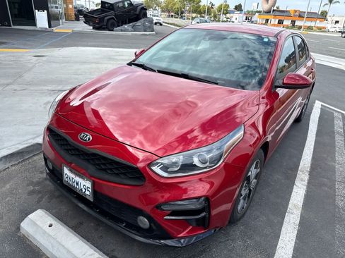 Used 2020 Kia Forte LXS FWD image 3