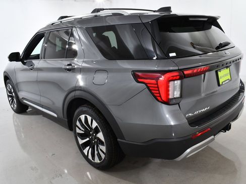 New 2026 Ford Explorer Platinum w/ LUX Leather Package image 15