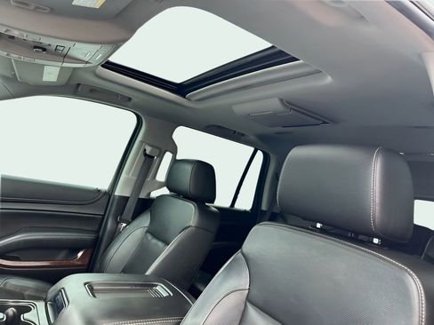 Used 2019 GMC Yukon SLT w/ Premium Edition AWD/4WD image 9
