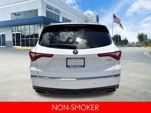 Used 2023 Acura MDX SH-AWD w/ Advance Package image 5