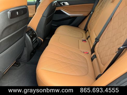 Used 2025 BMW X5 xDrive40i w/ M Sport Package AWD/4WD image 17