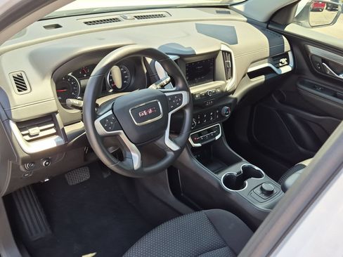 Certified 2023 GMC Terrain SLE FWD image 9