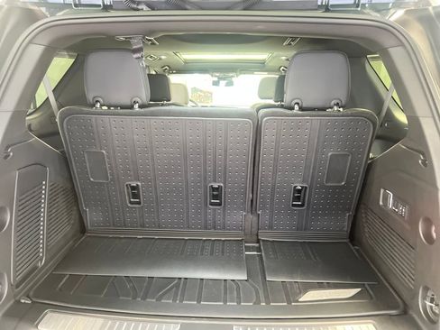 Used 2025 Chevrolet Tahoe Z71 w/ Comfort Package image 49