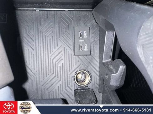 Certified 2024 Toyota Tacoma SR5 AWD/4WD image 25