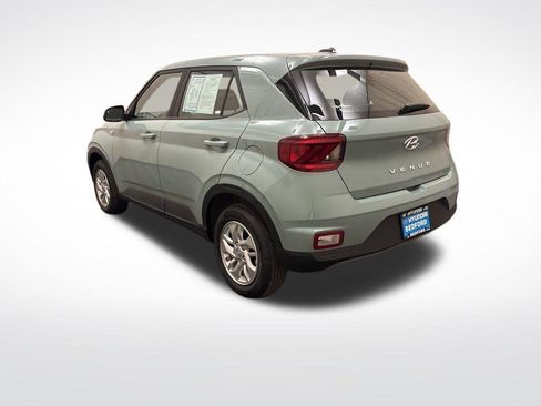 New 2026 Hyundai Venue SE FWD image 7