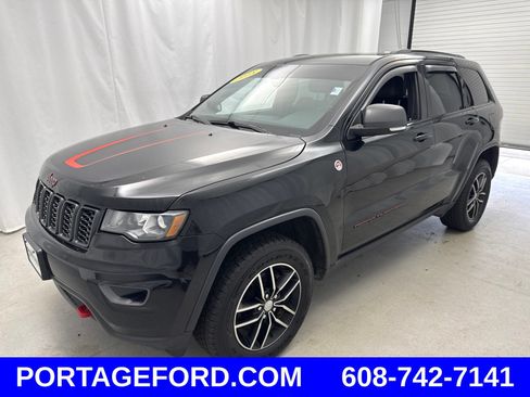 Used 2018 Jeep Grand Cherokee Trailhawk AWD/4WD image 5
