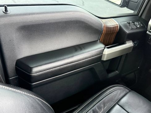 Used 2017 Ford F150 Lariat w/ Equipment Group 501A Mid AWD/4WD image 36