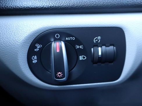 Used 2017 Audi Q3 2.0T Premium image 20