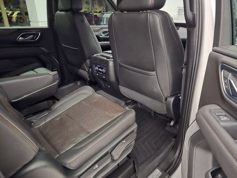 Used 2021 Chevrolet Suburban High Country RWD image 36