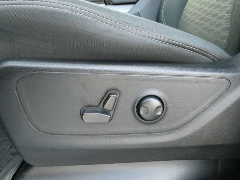 Used 2025 RAM 1500 Big Horn AWD/4WD image 25