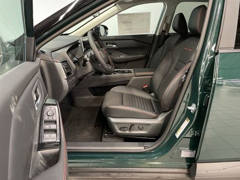 New 2026 Nissan Rogue SV image 7