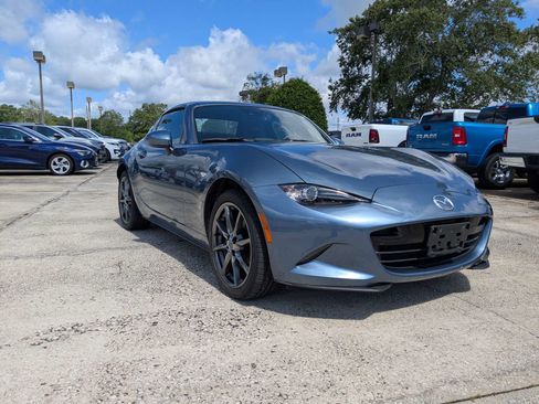 Used 2017 MAZDA MX-5 Miata RF Grand Touring RWD image 2