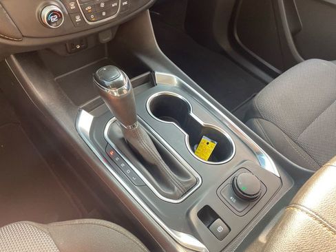 Used 2019 Chevrolet Traverse LS image 18