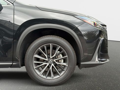 Used 2025 Lexus NX 250 FWD w/ Towing Package (2000 Lbs) image 20