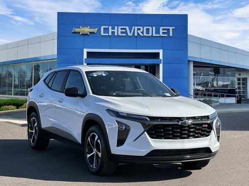 Certified 2024 Chevrolet Trax RS w/ Sunroof Package FWD image 6
