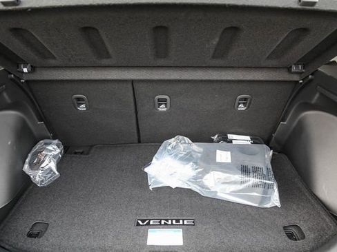 New 2025 Hyundai Venue SEL image 26