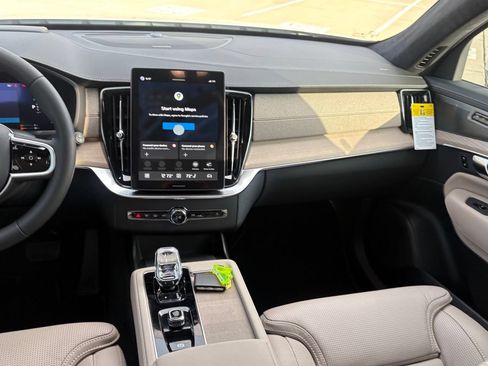 New 2026 Volvo XC90 T8 Ultra w/ Lounge Package AWD/4WD image 12