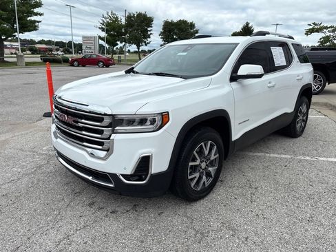 Used 2023 GMC Acadia SLT FWD image 12