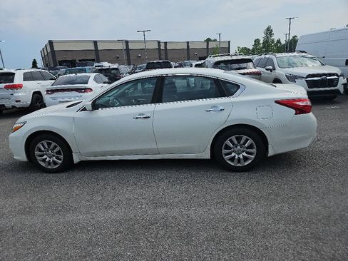 Used 2016 Nissan Altima 2.5 S FWD image 4