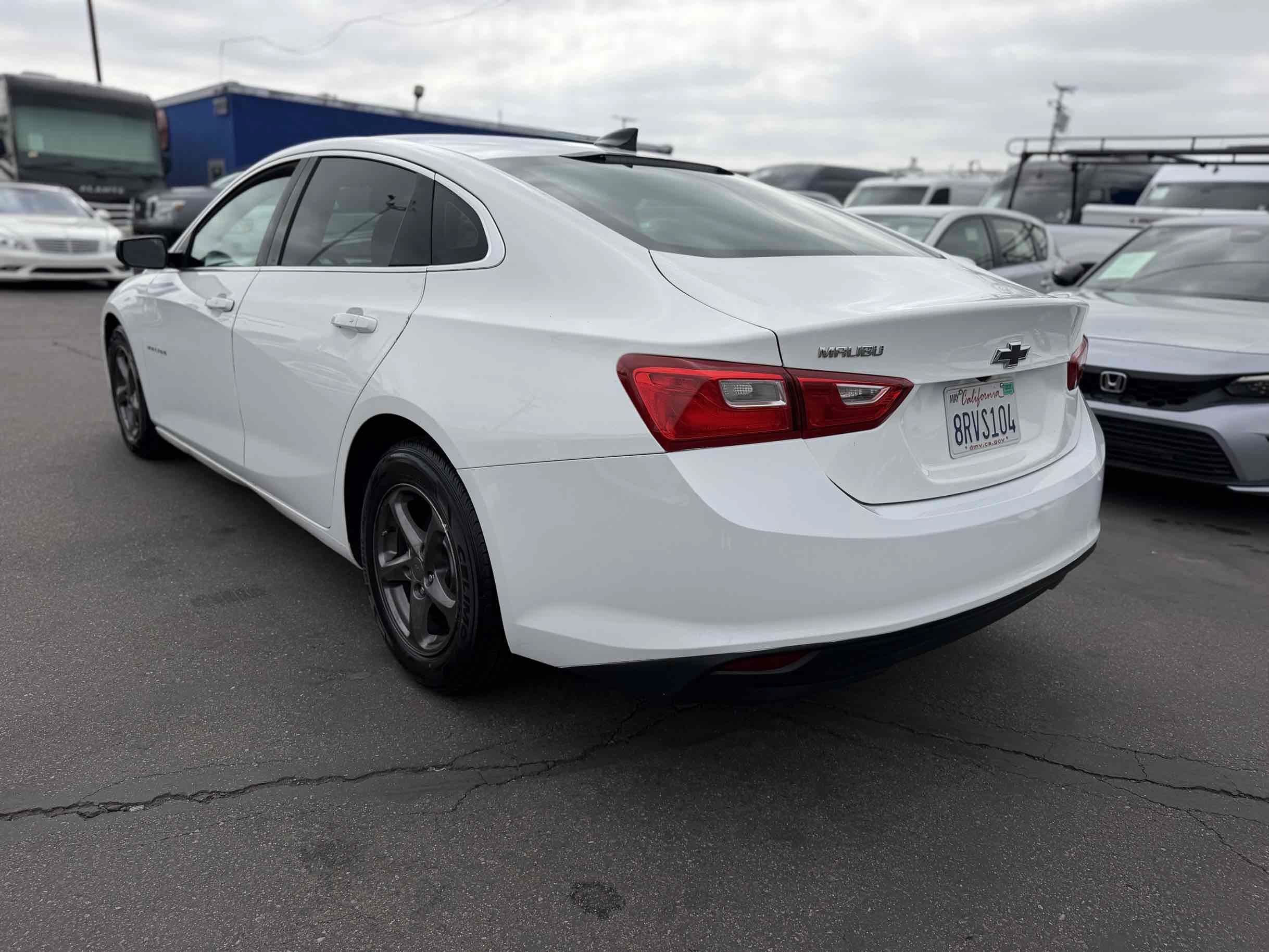 Used 2017 Chevrolet Malibu LS FWD image 3