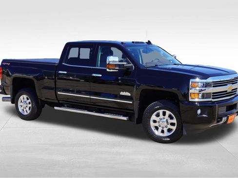 Used 2015 Chevrolet Silverado 3500 High Country w/ Duramax Plus Package AWD/4WD image 2