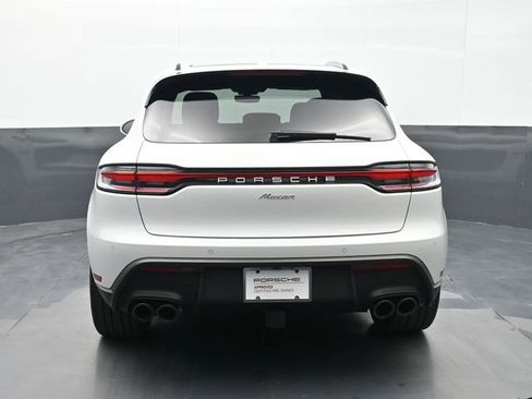 Certified 2025 Porsche Macan AWD/4WD image 21