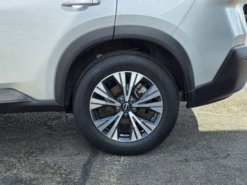 Used 2023 Nissan Rogue SV image 13