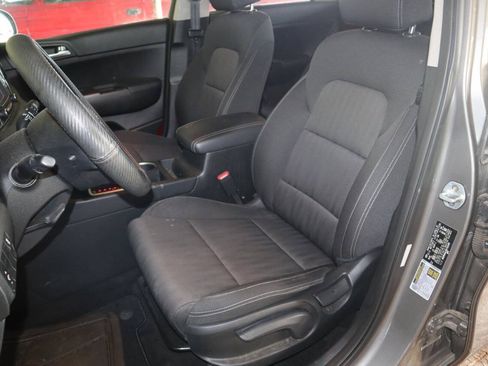 Used 2019 Kia Sportage LX w/ Paint Protection Package FWD image 3