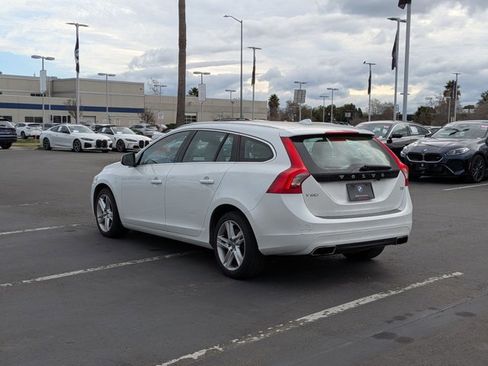 Used 2015 Volvo V60 T5 Premier w/ Protection Package image 7