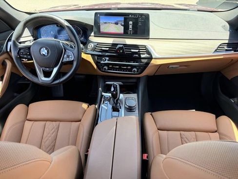 Certified 2023 BMW 530i RWD image 17