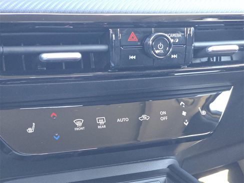 New 2026 Nissan Kicks SR w/ SR Premium Package FWD image 15