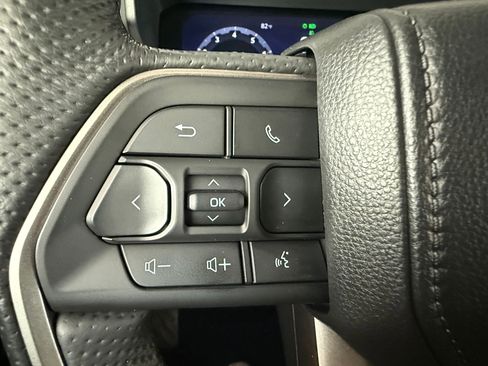 Used 2024 Toyota Tacoma TRD Sport AWD/4WD image 16