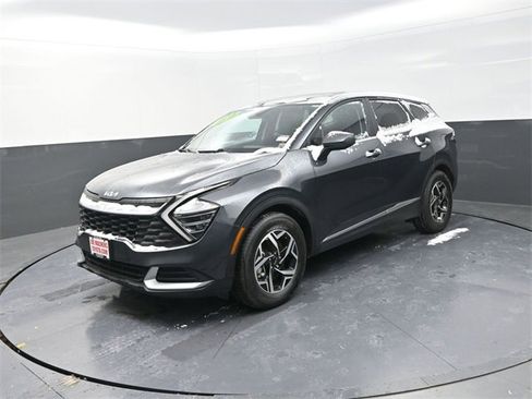 Used 2024 Kia Sportage LX image 3