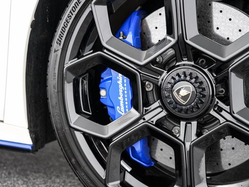 Used 2023 Lamborghini Huracan Tecnica RWD image 36