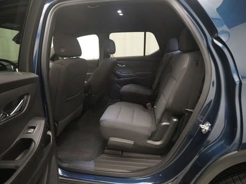 Used 2022 Chevrolet Traverse LT image 15