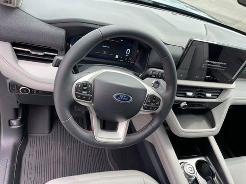New 2026 Ford Explorer Active image 27