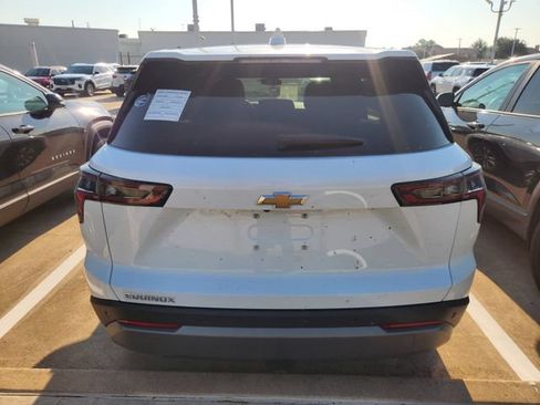 Used 2026 Chevrolet Equinox LT FWD image 5